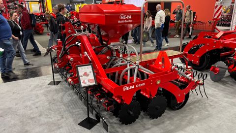 Le semoir G-Drill He-Va est doté au choix de 24 ou 32 disques.