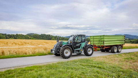 La vitesse maximale du KT 316 de Kramer est de 40 km/h.