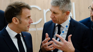 Lors du Salon de l'agriculture, le président du Cniel, Pascal Le Brun, a affirmé à Emmanuel Macron la nécessité d'agir indirectement sur les prix du lait au travers de leviers européens.