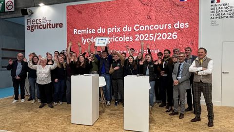 Les étudiant alsaciens de la classe de BTSA Acse du lycée agricole d'Obernai ont reçu le 25 février 2026 leur prix sur le stand du ministère de l'Agriculture installé au Salon international de l'agriculture.