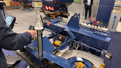 La station météo embarquée et le dispositif Weatherman s'adaptent sur tous les épandeurs centrifuges Bogballe.