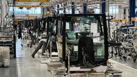 Claas Usine Le Mans Tracteur Reportage