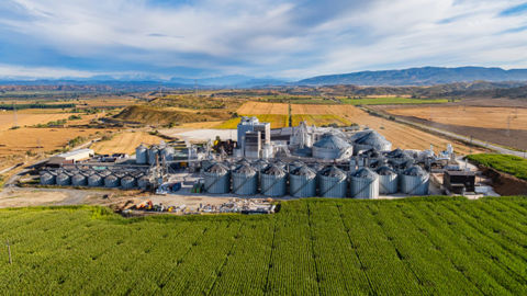 En Espagne, Quality Corn emploie plus de 70 personnes et transforme près de 200 000 tonnes par an de maïs pour l’alimentation humaine.