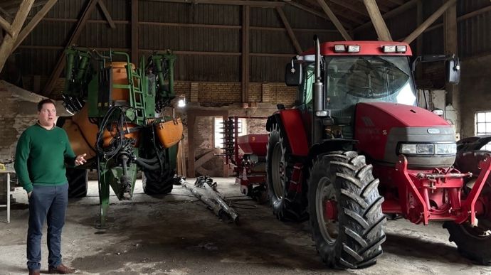 Avec l’équipement GPS du tracteur,  « je sais où ma culture est bonne et où je n’ai pas besoin de fertilisants", explique Frank.