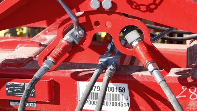 Emplacement pour les prises hydrauliques.