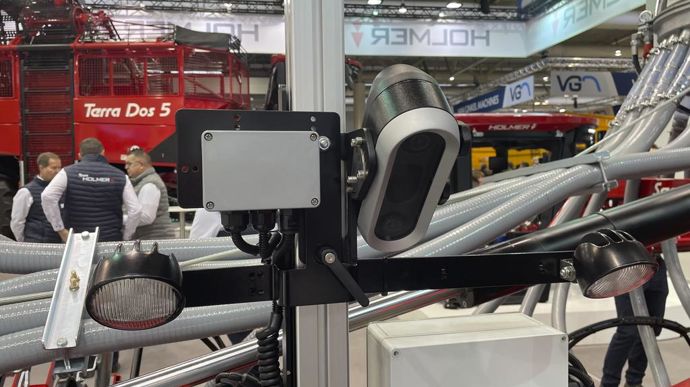 Désherbage mécanique [Agritechnica 2023] Holmer SecatFlex SL : épandre ...