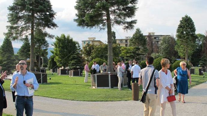 © V. Vidril L'entreprise n'a pas lésiné sur les moyens et plus d'un millier de personnes (25 nationalités) ont assisté à la cérémonie d'ouverture. © V. Vidril