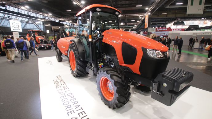  - Kubota a dévoilé la version pour culture spécialisées de son tracteur M5. La série se décline en cinq niveaux de puissance de 74 à 115 ch.