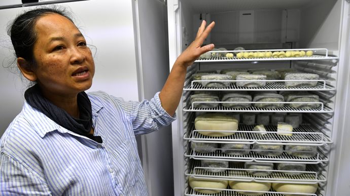 Summer réalise sept variétés de fromage.