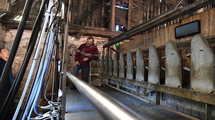 Claus a fait peu d'investissement sur sa ferme. Moins de 50 000 euros ont été utilisés pour la salle de traite.