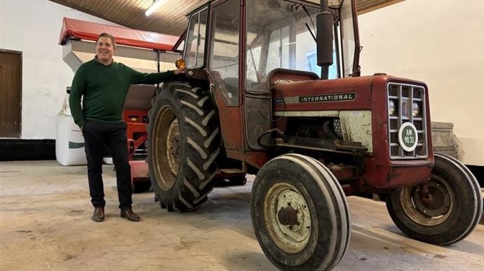 Le plus vieux tracteur de la ferme. « Cela nous rappelle comment la technique a évolué rapidement », soutient Frank.