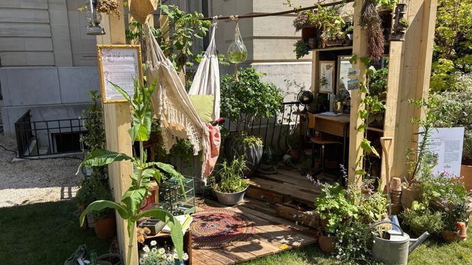 6 m2, où un simple balcon devient un lieu de vie.