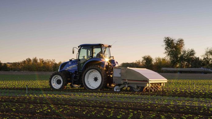 Le groupe CNH (Case IH et New Holland) n’échappe pas à la fièvre acheteuse dans le domaine du désherbage mécanique, qui gagne tous les constructeurs. Le groupe italo-américain prend 10% de participation dans Stout Industrial Technology. Cette start-up américaine est spécialisée dans le développement de l’intelligence artificielle dans les outils agricoles.