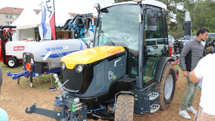 Le Keestrack B1e est un tracteur électrique fruit de l’alliance entre Goldoni et Rigitrac.