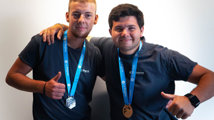 Jardinier-Paysagiste : Mathias Morestin, 17 ans, et Jérôme Targe, pour la Région Auvergne-Rhône-Alpes : « C'est une vraie satisfaction et un plaisir de voir les beaux jardins finis ».