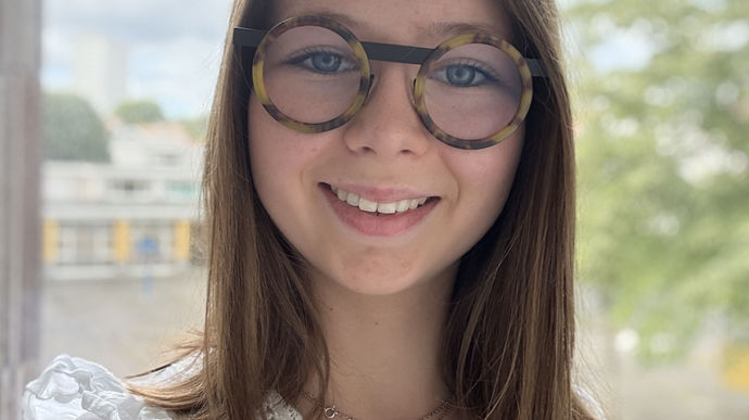 Art floral : Louann Janvier, 18 ans, pour la Région Pays de la Loire : « C'est un moment où l'on se retrouve entre personnes qui parlent le même langage : celui de la passion ».