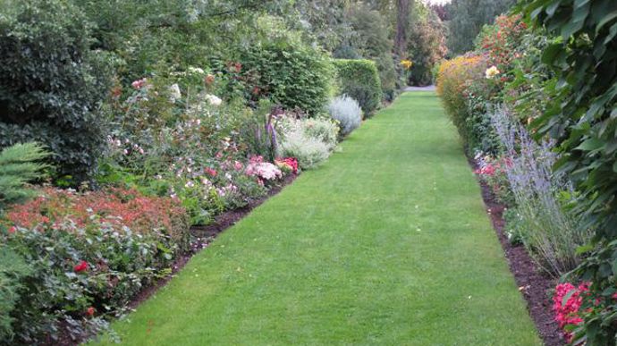 © Valérie Vidril En 1982, Joanna et Bronislaw Szmit ont commencé à créer une collection qui servirait de stock de pieds-mères pour leur pépinière. 