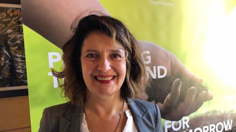 La députée européenne Irène Tolleret estime que la crise actuelle doit inciter l'UE à mettre en place une politique alimentaire plus poussée.